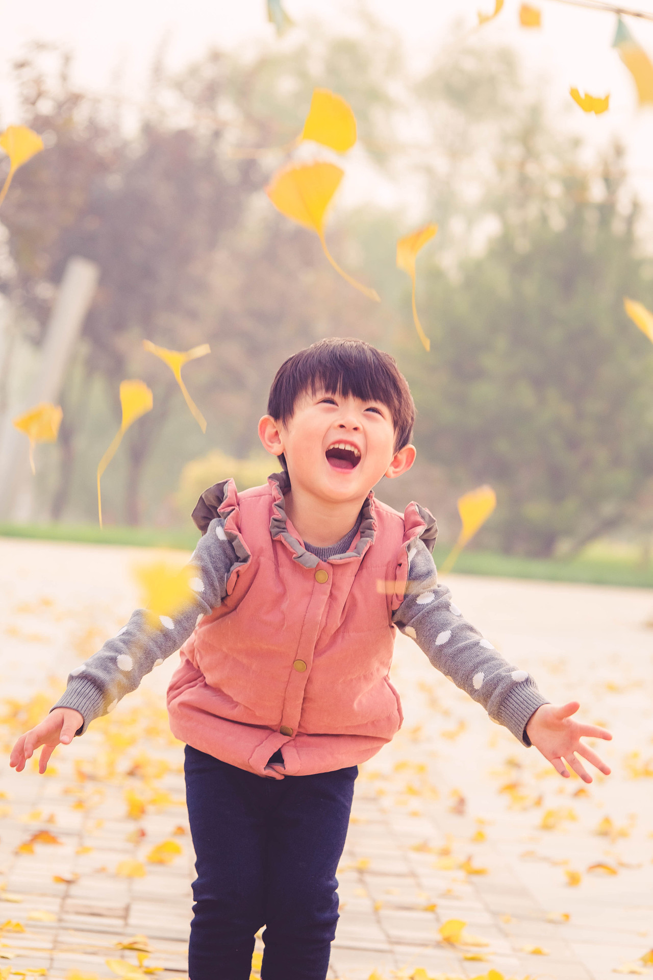 儿童摄影 外景拍摄 公园 女孩 美女 天真 可爱 淘气|摄影|人像摄影|le