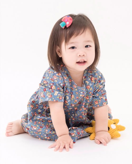 儿童摄影套餐免费送 内含精美摆台 ,名额有限先到先得