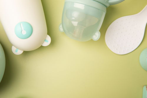 绿色儿童初生儿母婴用品摄影图 st摄影