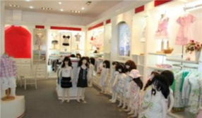 急 位置好底层展示厅 办公写字楼 个人出租