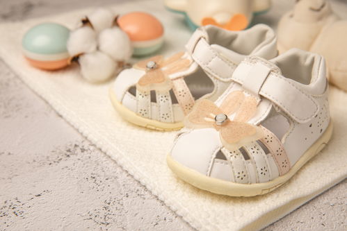 可爱蝴蝶结凉鞋童鞋儿童用品摄影图 摄影图 下载至来源处