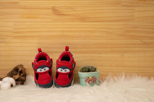 红色纱网凉鞋童鞋儿童用品摄影图 海报设计 下载请至来源处