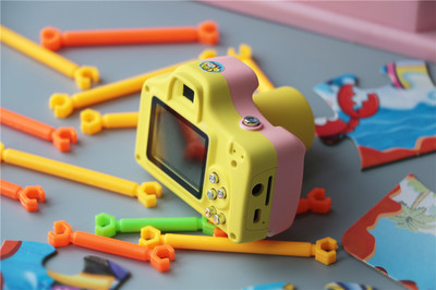 儿童数码小单反在手，还有什么比拍照更有趣