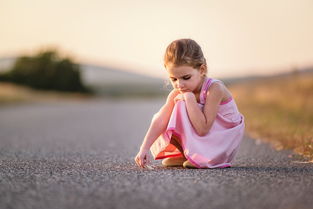 清新唯美的儿童摄影 汪星人与小女孩的纯真友谊